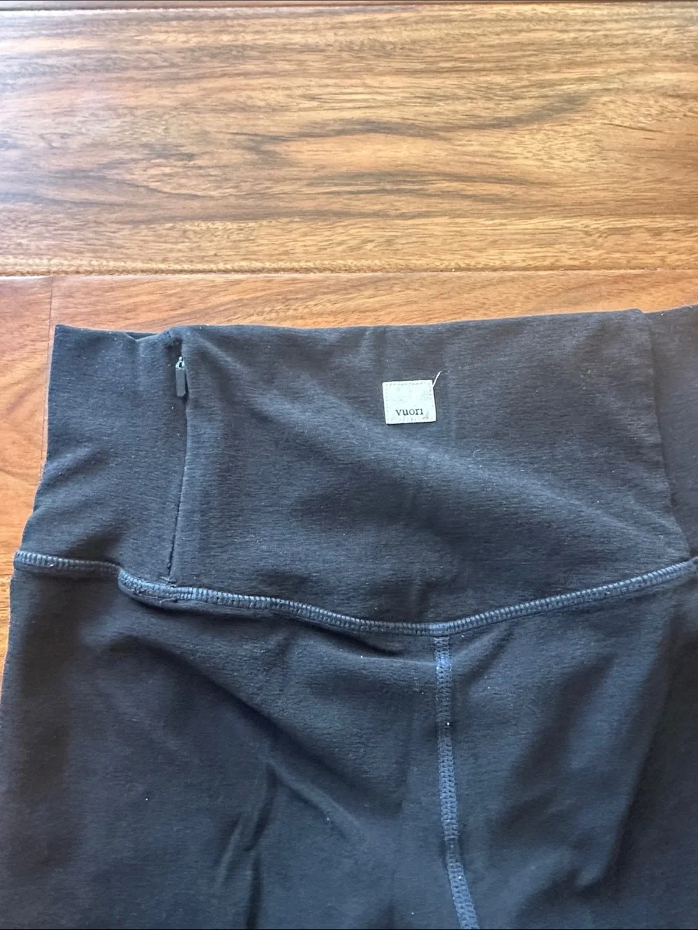 Vuori Women’s Black Clean Elevation Leggings - Picture 8 of 11